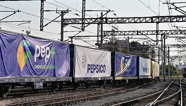 PepsiCo, Türkiye’de elektrikli tren ile hızlı tüketim sektöründe gıda taşımacılığı gerçekleştiren ilk şirket oldu