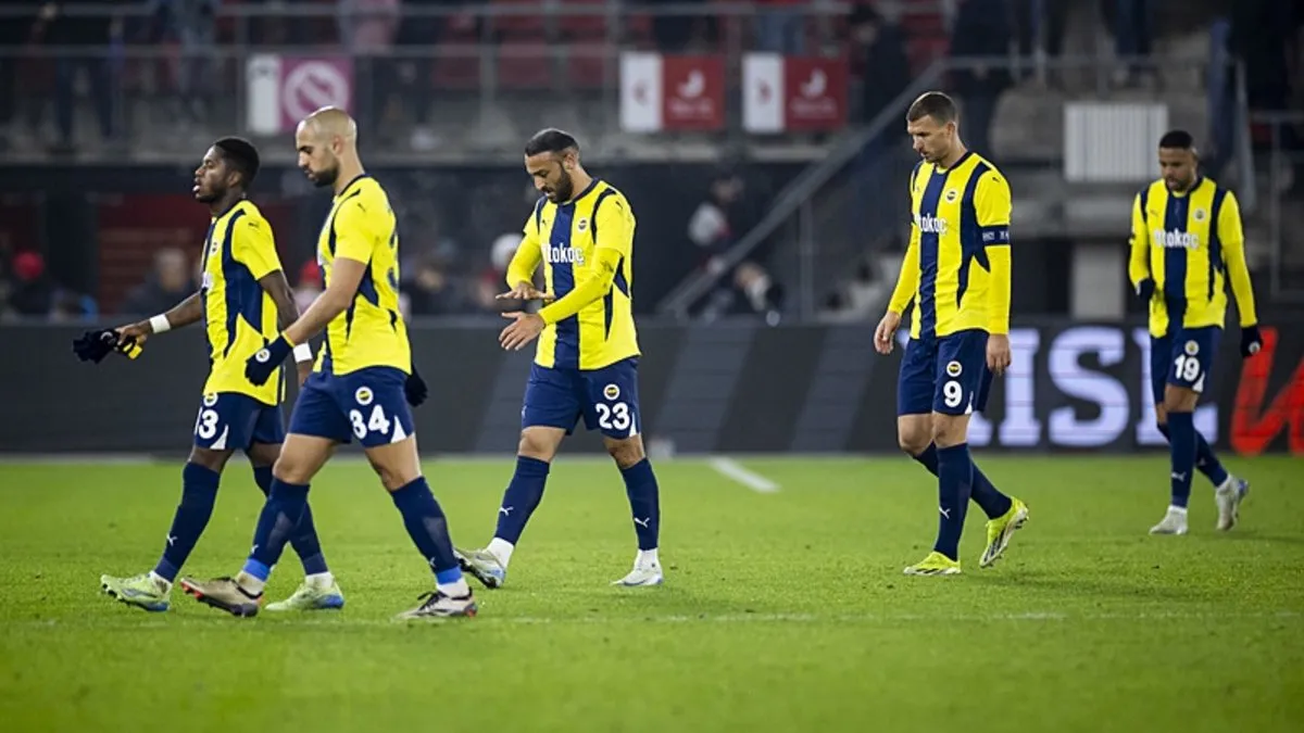 AZ ALKMAARFENERBAHÇE YAZAR YORUMLARI: Pişmaniye gibi dağıldılar! Mourinho için şok iddia