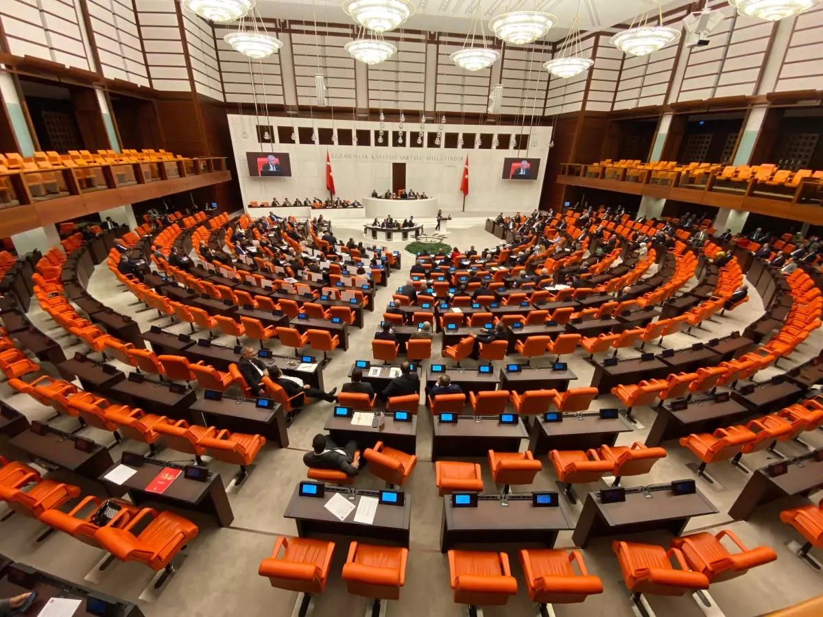 TBMM’de Türkiye Adalet Akademisi Kanunu Teklifi Görüşmeleri Devam Ediyor